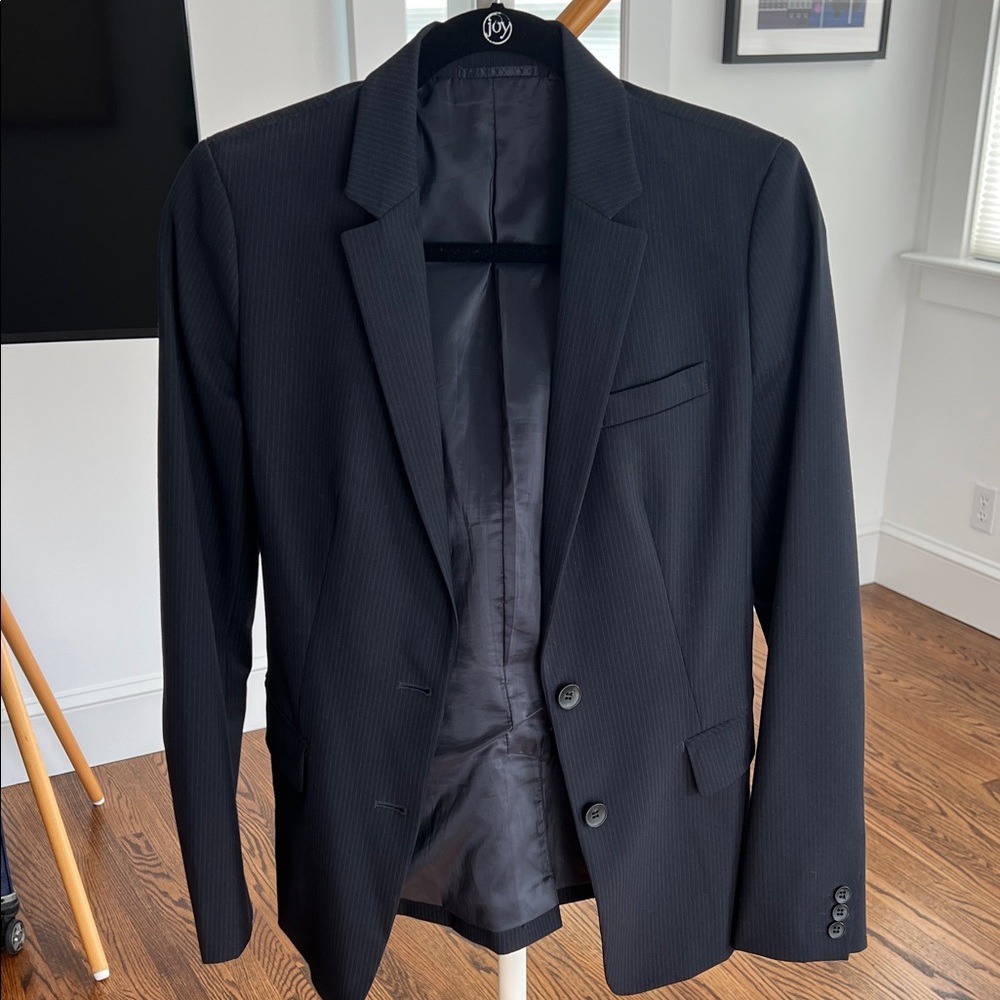 Uniqlo Black Pinstripe Blazer